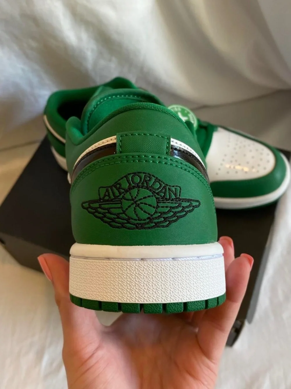 NEVER WORN Air Jordan 1 Low - Pine Green
